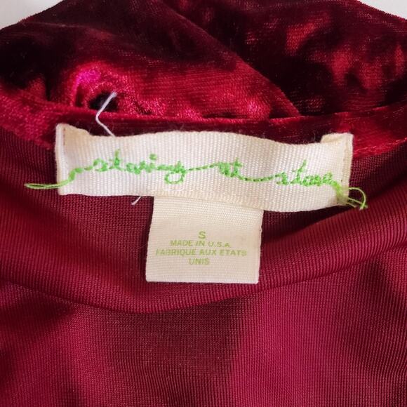 Staring at Stars | Burgundy Crushed Velvet Open Front Kimono Anthropologie - Picture 5 of 7